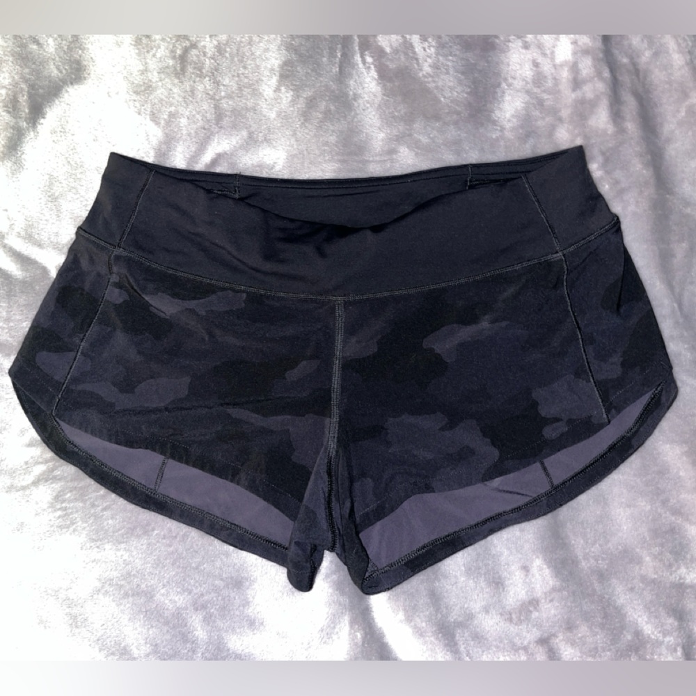 LULULEMON Camo Speed-Up Shorts Low Rise